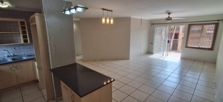 3 Bedroom 2 bathroom 2 Garages apartment