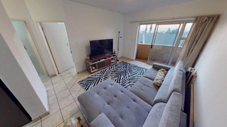 Exclusive Mandate | Calling First-Time Buyers & Investors – Convenience, Location & Value in the Heart of Amberfield! | Secure Now!