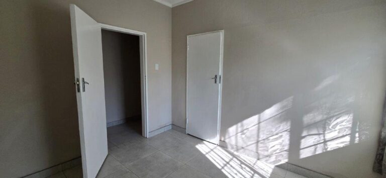 Spacious 5-Bedroom Family Home in Proclamation Hill, Pretoria Asking Price: R1 595 000