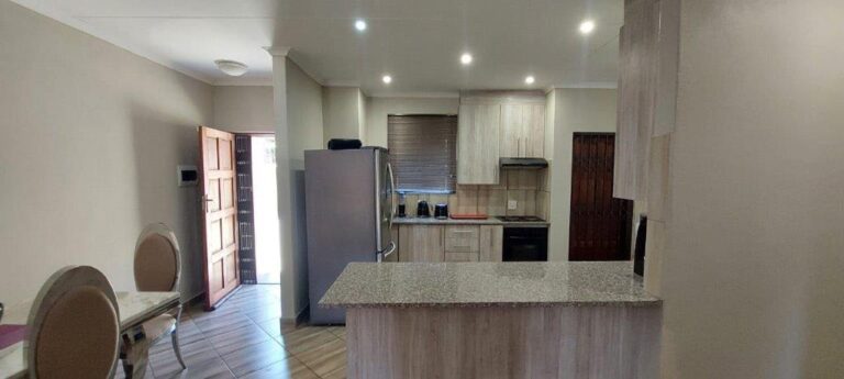 FOR SALE – MODERN 3 BEDROOM HOME IN Pretoria North