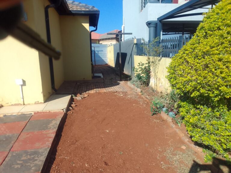 HOUSE FOR SALE IN THE ORCHARDS