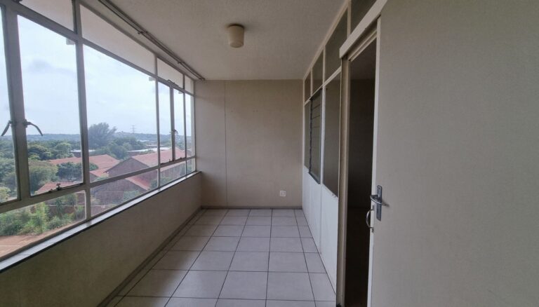 2 bedroom apartment in Elardus Park