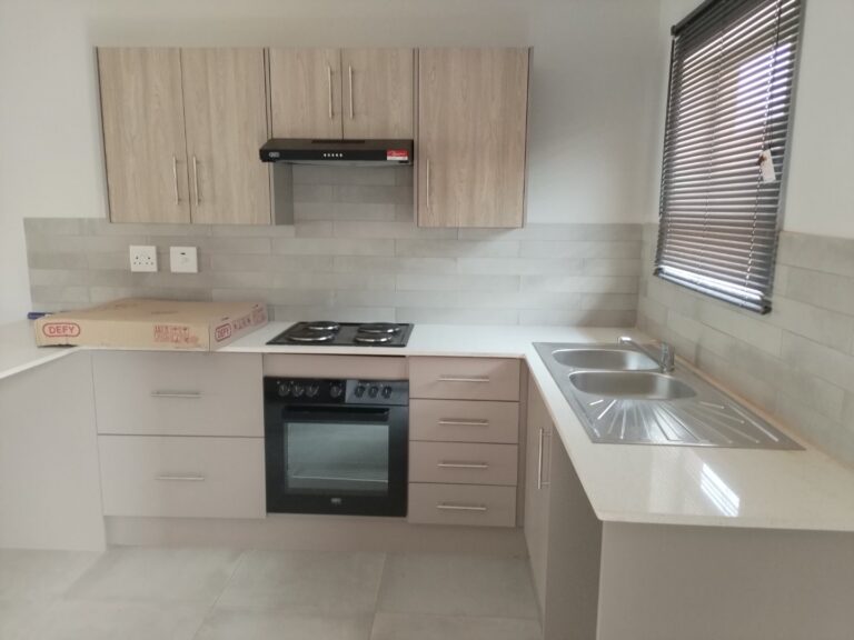 LIMITED UNITS AVAILABLE – MODERN 3-BEDROOM DUPLEX WITH DOUBLE GARAGE!
