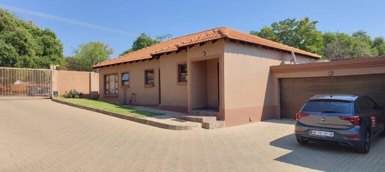 FOR SALE – MODERN 3 BEDROOM HOME IN Pretoria North