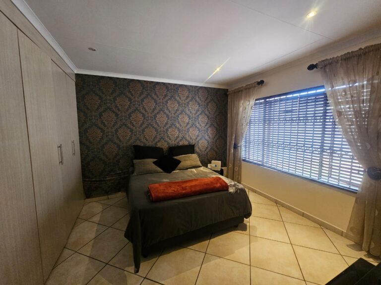Modern 3-Bedroom Family Home for Sale in Thatchfield