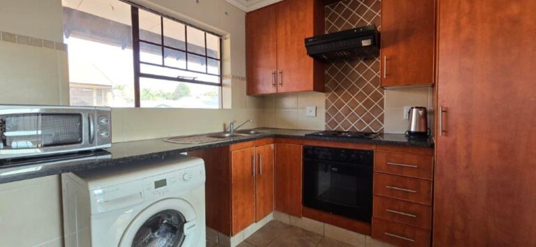 Priced to Sell – Modern 2-Bedroom Ground Floor Apartment in Magalieskruin, Pretoria
