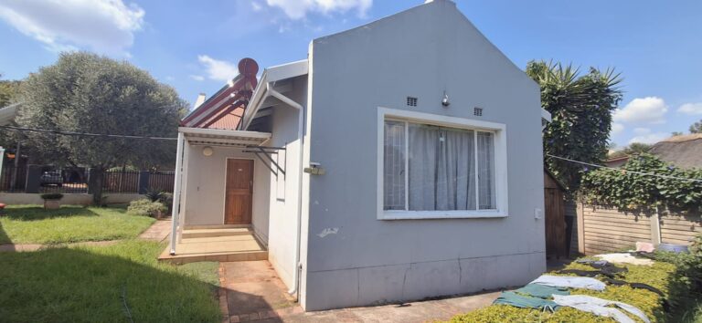 Prime Multi-Let Property for Sale – Two Houses + Flatlet on One Stand | Clubview