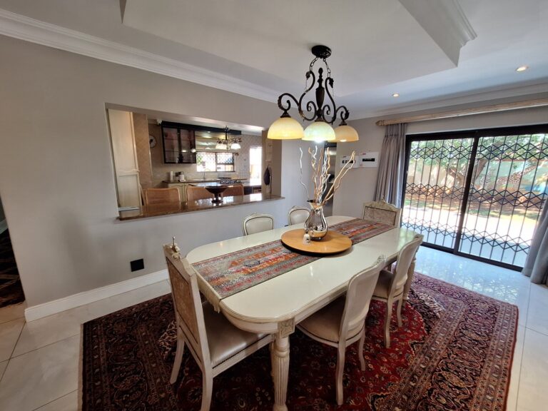 Spacious Dining area