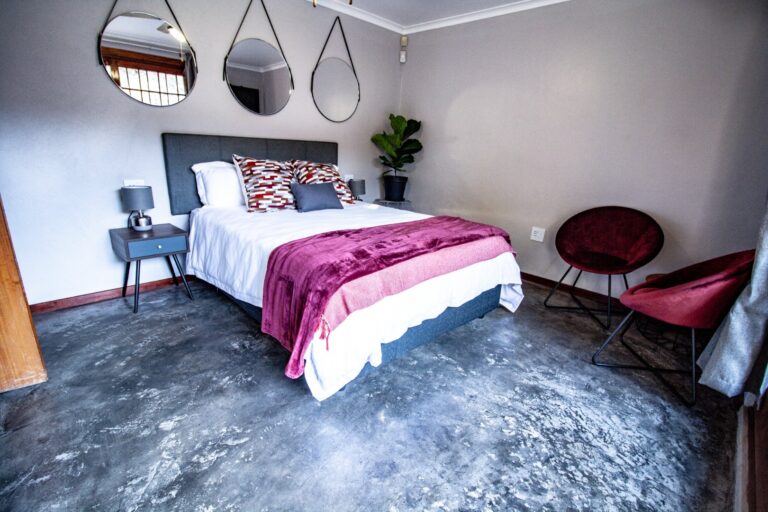 Modern Bachelor/ette Pad | Ideal For Students Or Single Professionals and/or Retirees| Secure Your New Landing Spot Now!