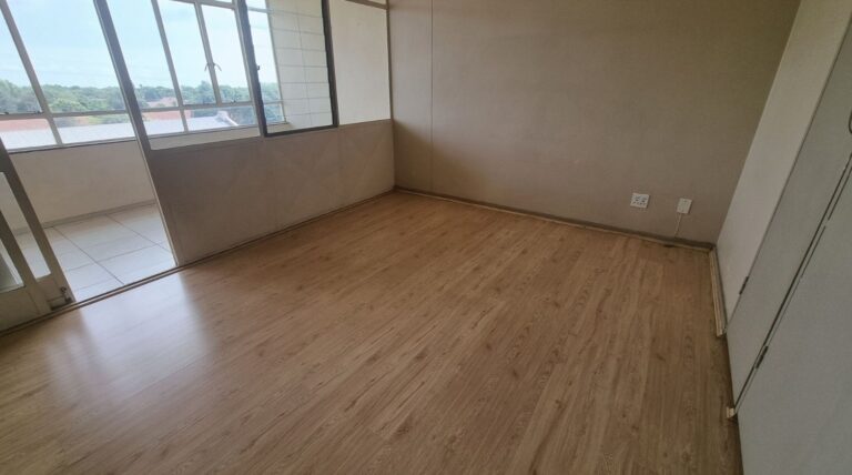 2 bedroom apartment in Elardus Park