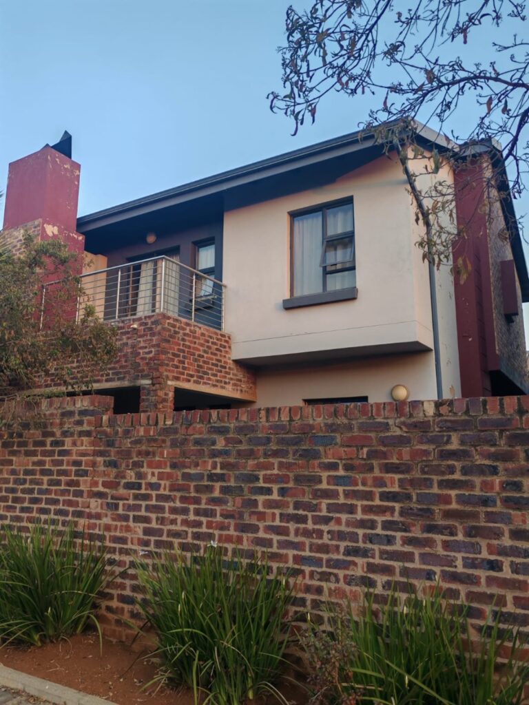 Modern 3-Bedroom Duplex Townhouse with Scenic Views – Priced to Sell at R1,540,000