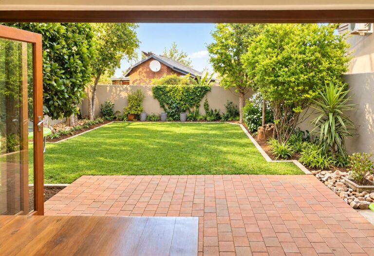 Charming 3-Bedroom Family Home in Amberfield Ridge Estate
