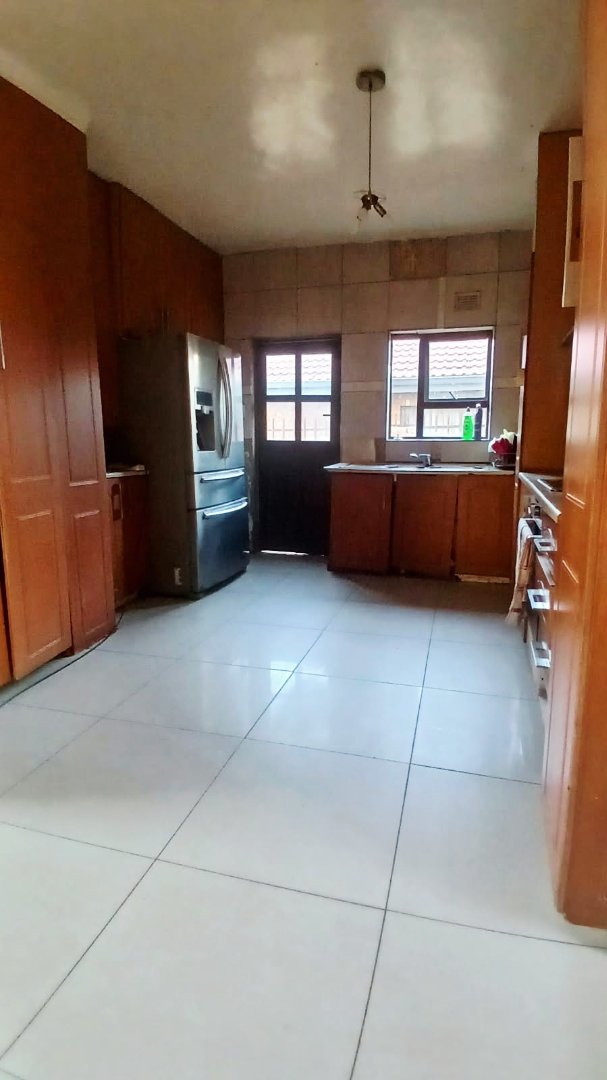 HOUSE FOR SALE IN MABOPANE MORULA 3