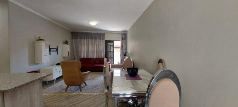 FOR SALE – MODERN 3 BEDROOM HOME IN Pretoria North