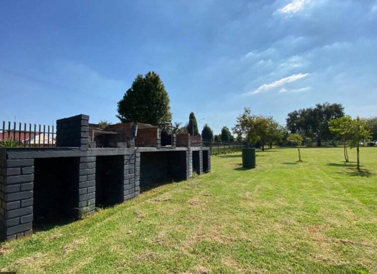 2 bedroom apartment in Elardus Park