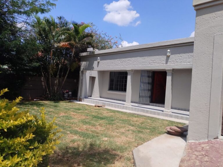 Charming 2-Bedroom Stand-Alone Home in Quiet Theresapark Surburb – Priced to Sell!!!!!!!!!!!