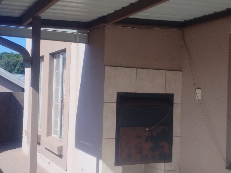 2 Bedroom House for sale in Theresapark