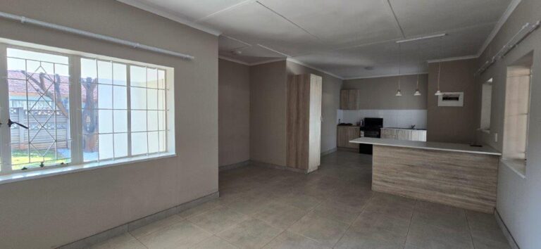 Spacious 5-Bedroom Family Home in Proclamation Hill, Pretoria Asking Price: R1 595 000
