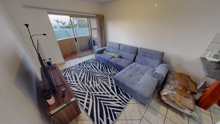 Exclusive Mandate | Calling First-Time Buyers & Investors – Convenience, Location & Value in the Heart of Amberfield! | Secure Now!