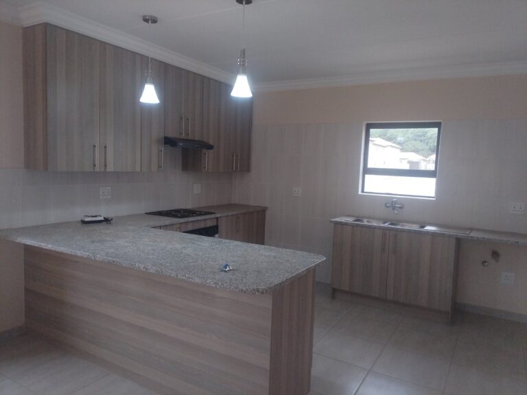 3 Bedroom Townhouse for Sale in Amandasig