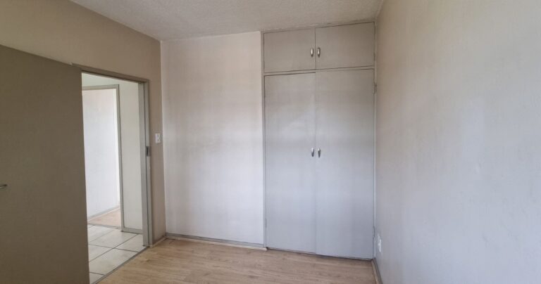 2 bedroom apartment in Elardus Park