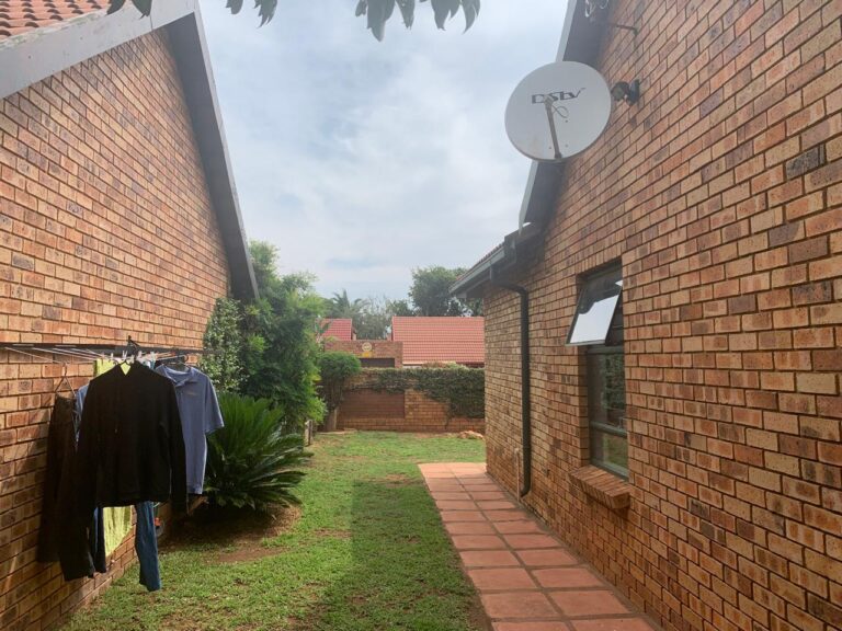 2-Bedroom, 2-Bathroom Apartment in Drummorgan