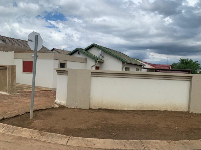 Corner Cousy Two Bedroom House