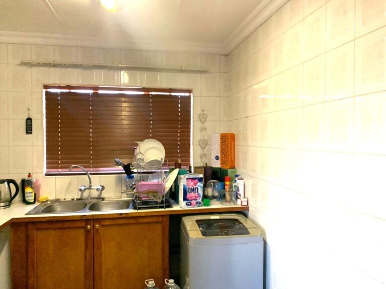 2 Bedroom Townhouse for Sale in Highveld-No loadshedding.