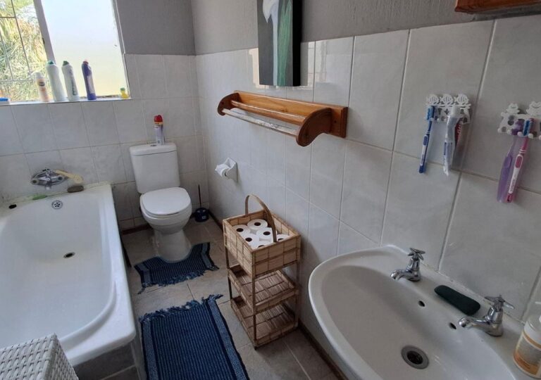 3 Bedroom apartment in Die Hoewes