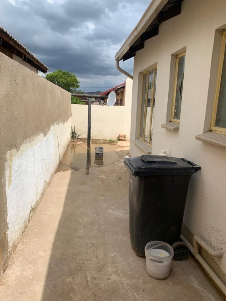 Corner Cousy Two Bedroom House