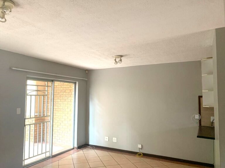 2 bedroom groundfloor apartment in Die Hoewes