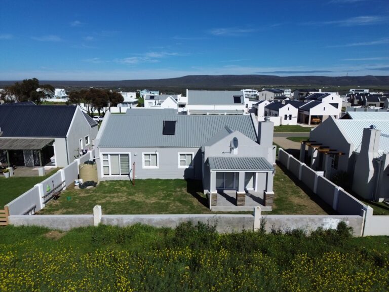 New 3-Bedroom Home in Witsand with Stunning Mountain & Wetland Views