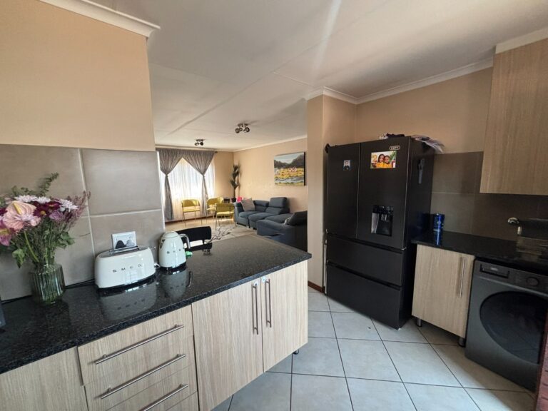 Modern 3 Bedroom Home in Secure Estate