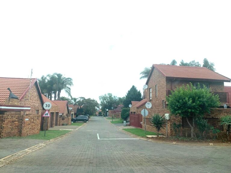 2-Bedroom, 2-Bathroom Apartment in Drummorgan
