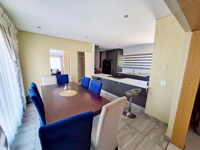 Updated Family Home with huge back yard in Rooihuiskraal