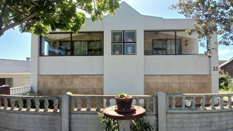Spacious Witsand Home with Flatlet & Income Potential
