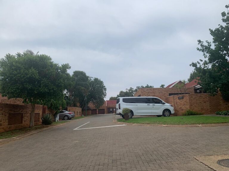 2-Bedroom, 2-Bathroom Apartment in Drummorgan