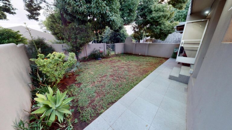 Exclusive Mandate | Fantastic 3-2-1-1 Family Home | Holiday Feels, Beautiful Park Vibes&Secure Lifestyle Living in the Heart of Die Hoewes | Your Perfect New Place to Call Home – Secure It Now!
