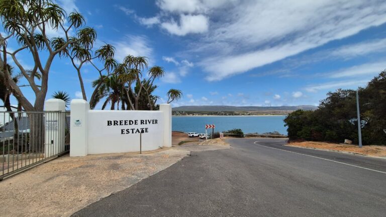 Neat Ground-Floor Studio Apartment in Breede River Estate