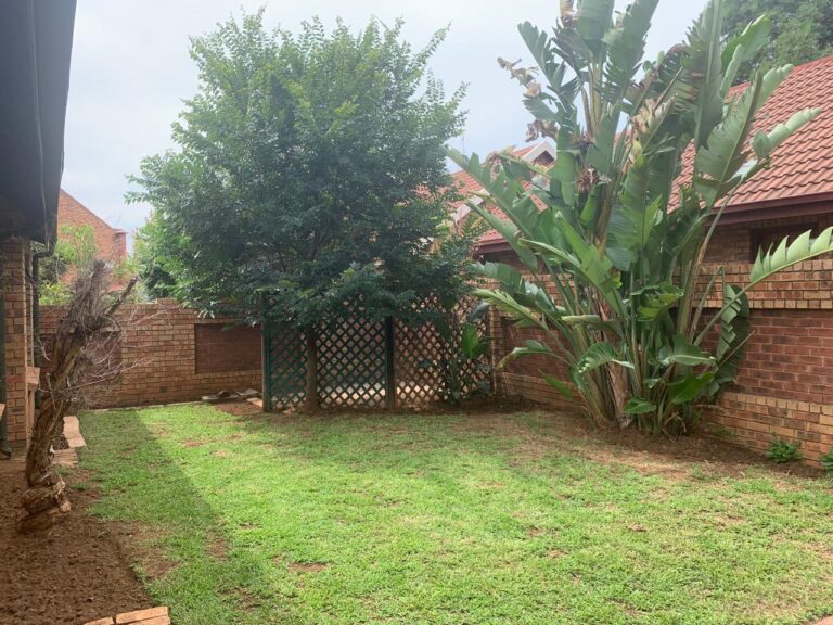 2-Bedroom, 2-Bathroom Apartment in Drummorgan