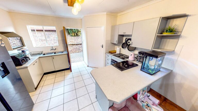 Absolutely Superb Simplex, A Sublime Offering | Perfect Price, Perfect 2,1,1 Combo to be Your New Place | In Convenience Dream Of Die Hoewes – Secue it Now!